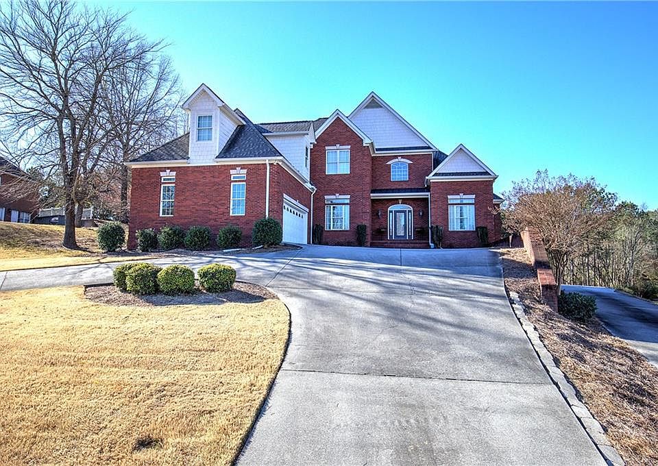 1st image of 113 Vogel St NE