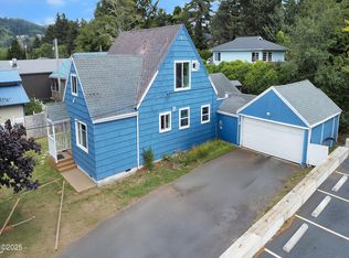 648 Painter Ln, Depoe Bay, OR 97341
