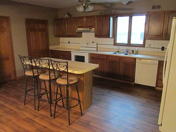 Spacious kitchen with island