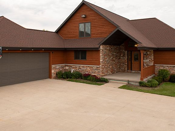 2nd image of W2810 Sunset Dr
