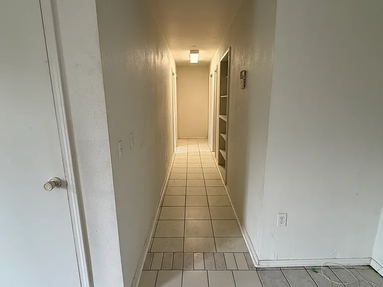 8700 S Westminster Rd — Photo 33