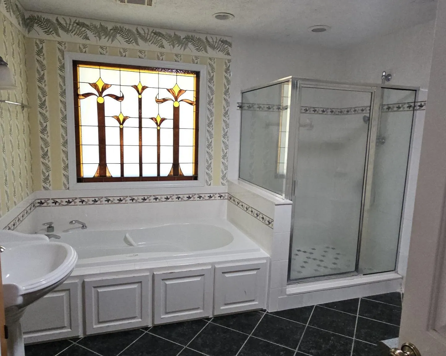 4 bed, 2.5 bath, 1699 sqft, $1,338 — Photo 2