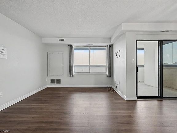 4th image of 432 Main St E #603