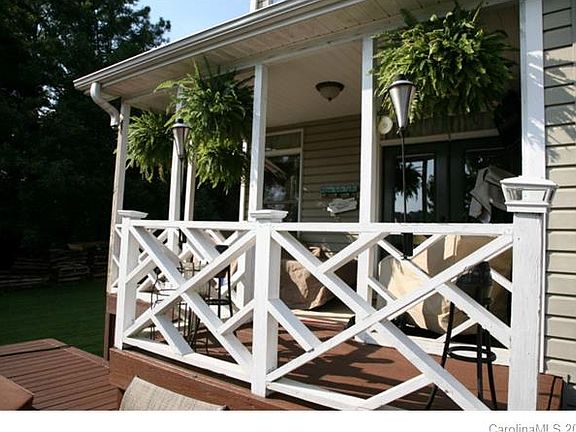4th image of 215 Hideaway Ln