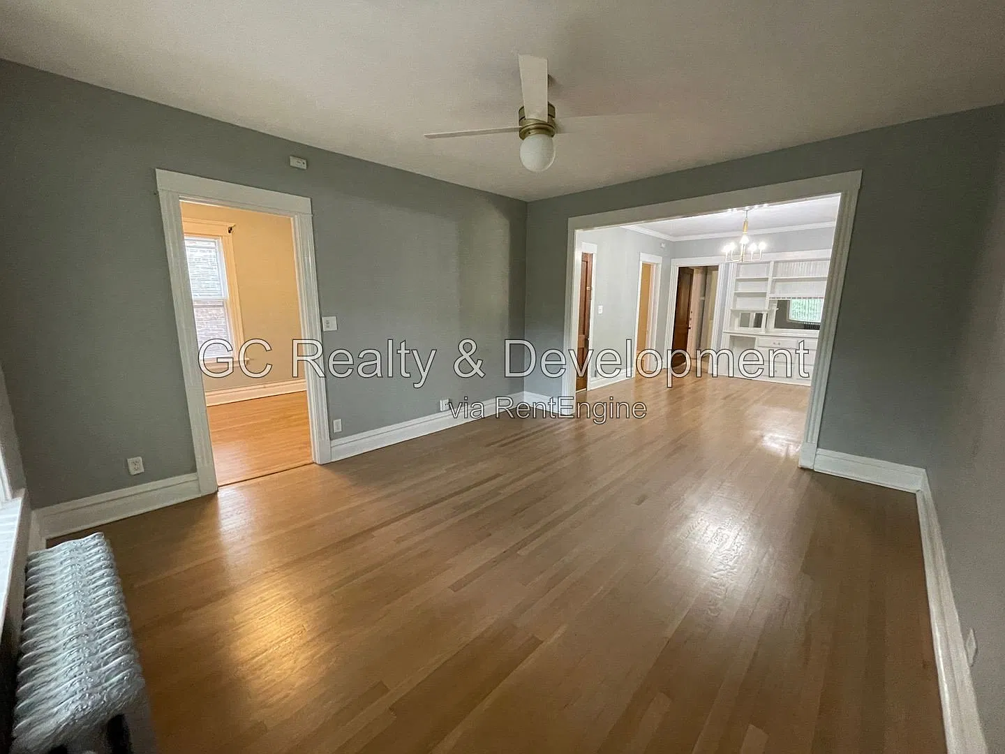 3 bed, 1.0 bath, 1400 sqft, $1,950 — Photo 3