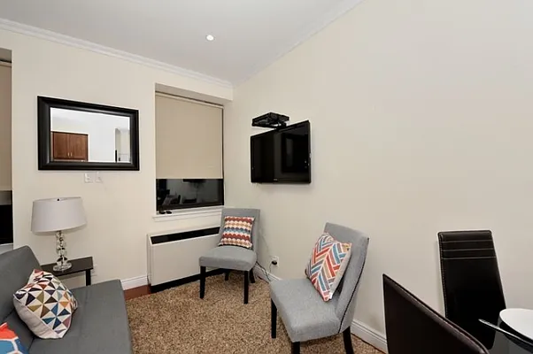 Rented by Eisenberg Exclusives | media 36