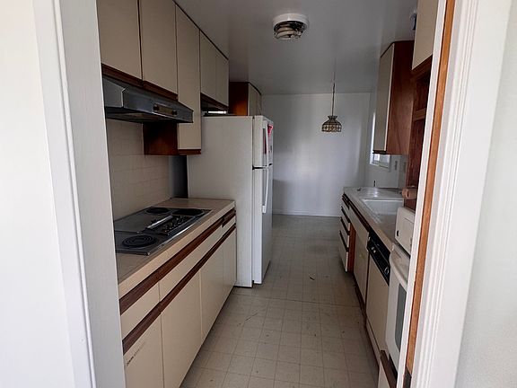 5th image of 628 13th St