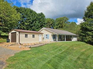 107 Hale Ln, Galax, VA 24333