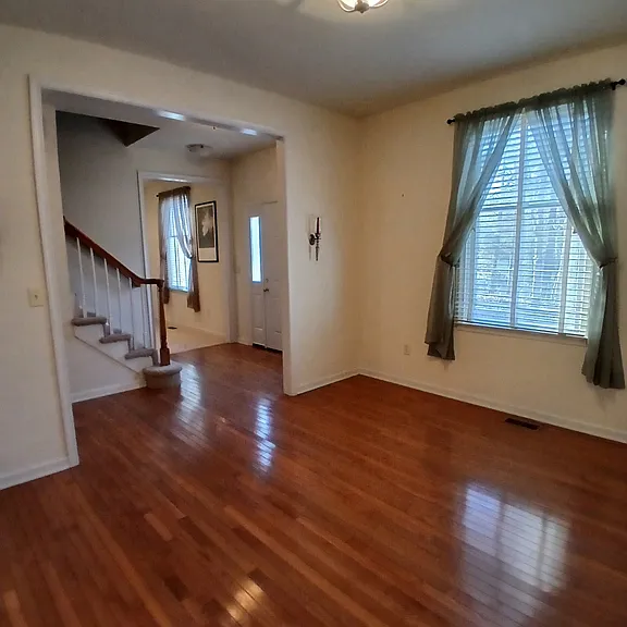 18 Greystone Dr — Photo 8