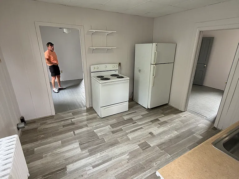 1413 Bulwer St #2 — Photo 4