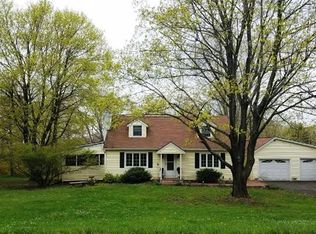 2 Hunting Ridge Rd, Brookfield, CT 06804