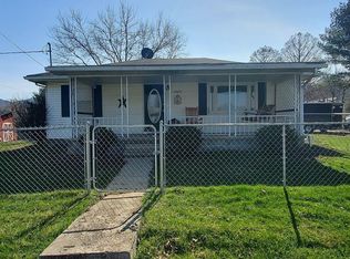 13037 Honeysuckle Ln, Mapleton Depot, PA 17052