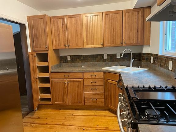 3rd image of 1461 Ashland Ave #A