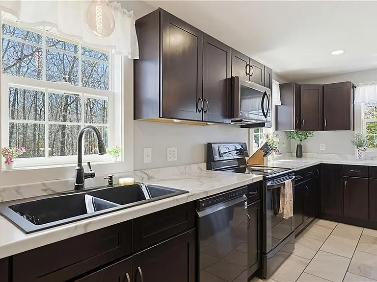 44 Old Stone Church Rd — Photo 8