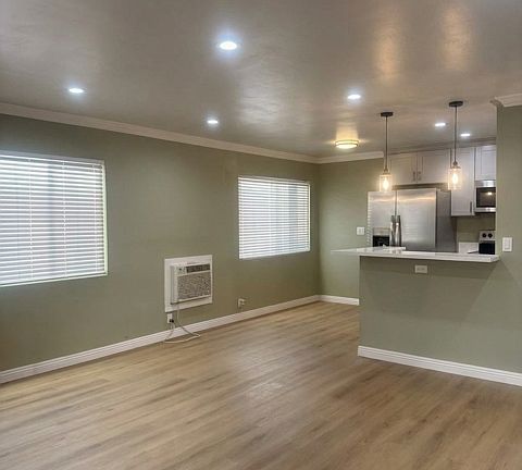 2nd image of 14241 Broadway #B