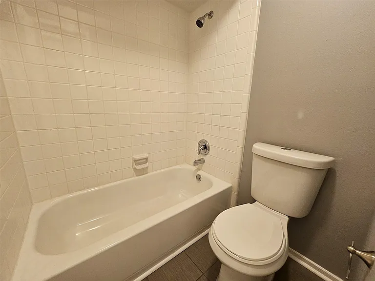 15015 Dawnbrook Dr — Photo 26