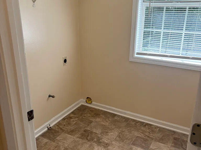 33 Noah Dr — Photo 22