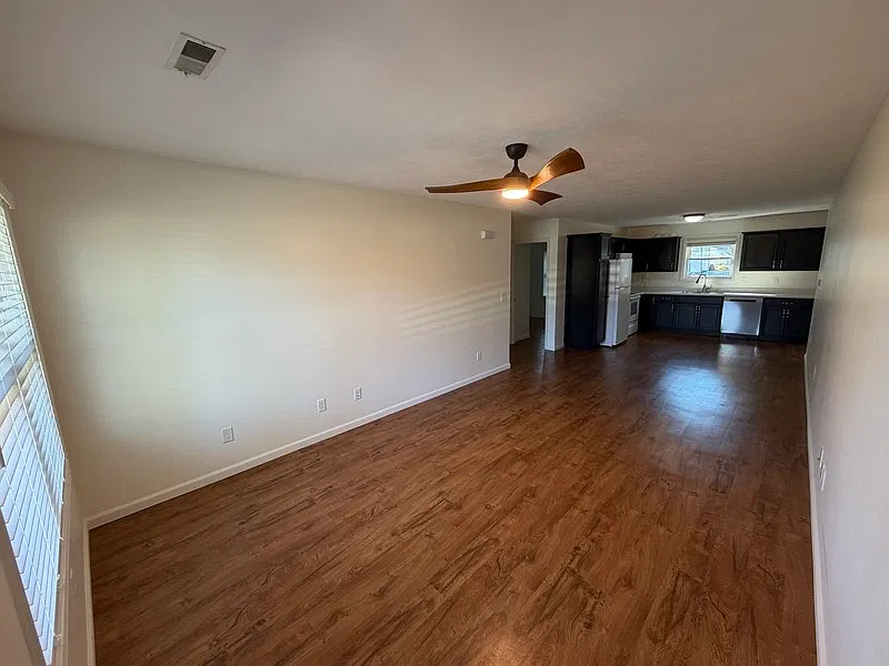 2 bed, 1.0 bath, 950 sqft, $1,400 — Photo 2