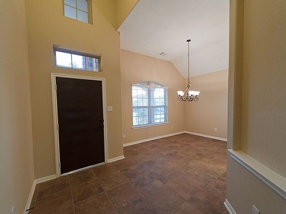 3rd image of 9915 Heritage Waters Ct
