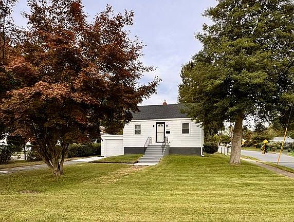2nd image of 1832 Pennington Rd