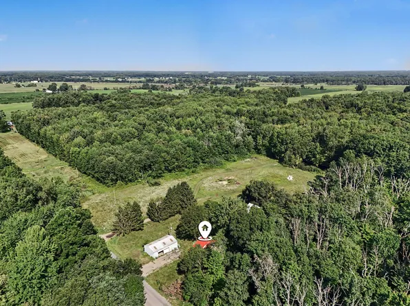 35518 79th Ave, Lawton, MI 49065