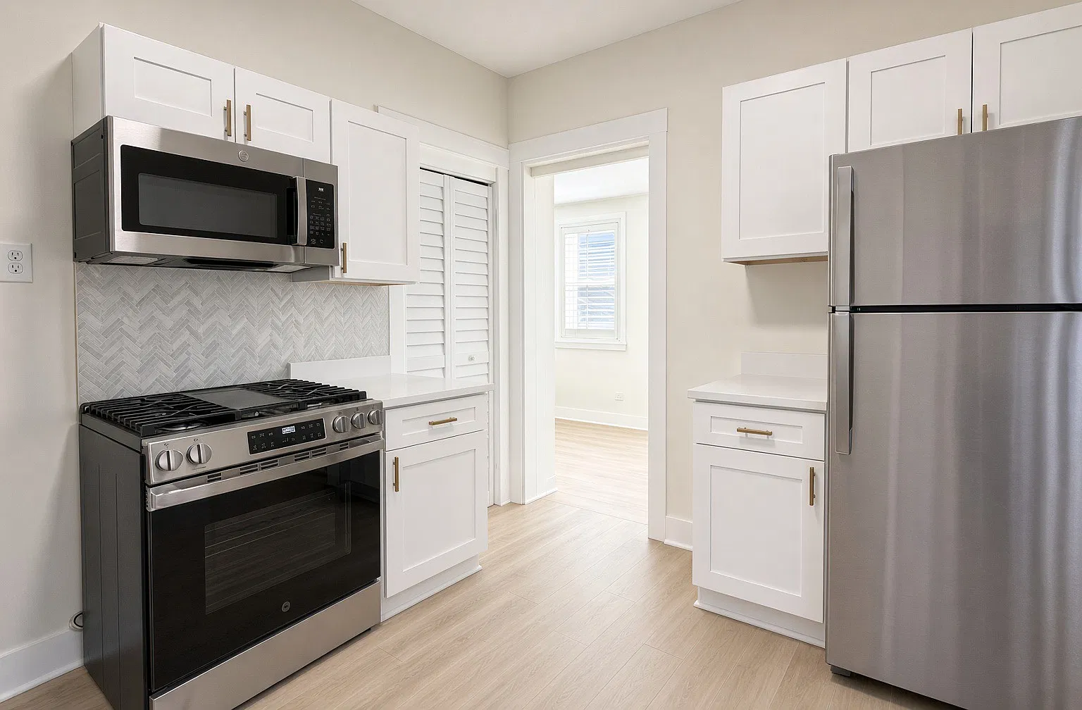 2 bed, 1000 sqft, $2,150 — Photo 2