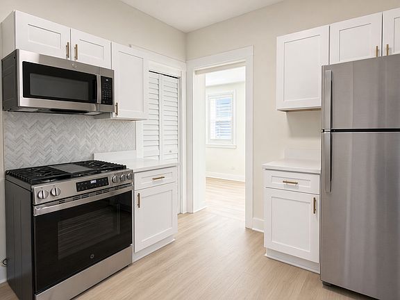 2nd image of 4349 W Irving Park Rd APT 2W