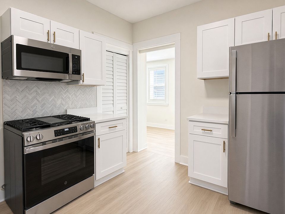 1st image of 4349 W Irving Park Rd #2