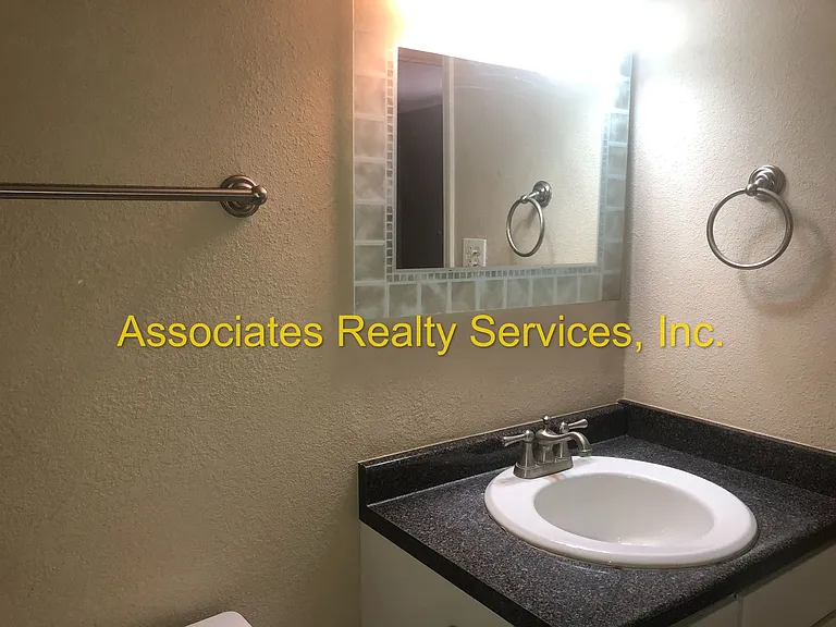 507 NW 39th Rd #212 — Photo 11