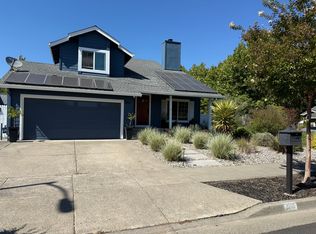 1903 Eversley Pl, Santa Rosa, CA 95403