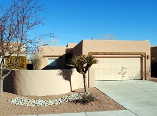 2631 Aloysia Ln NW, Albuquerque, NM 87104
