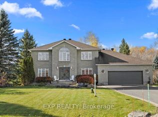 1346 Fox Valley Rd, Ottawa, ON K4P 1P9