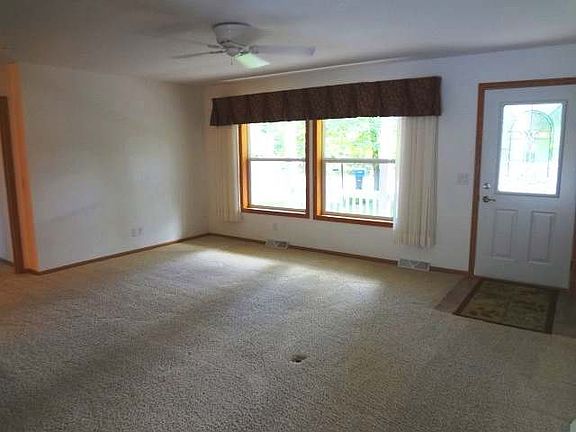 2nd image of 8618 Oak Park Cir