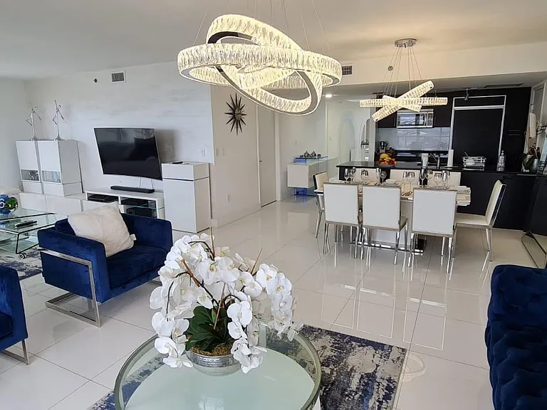 50 Biscayne Blvd #2810 — Photo 6