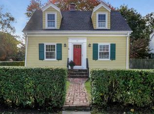 61 Bliss Rd, Newport, RI 02840