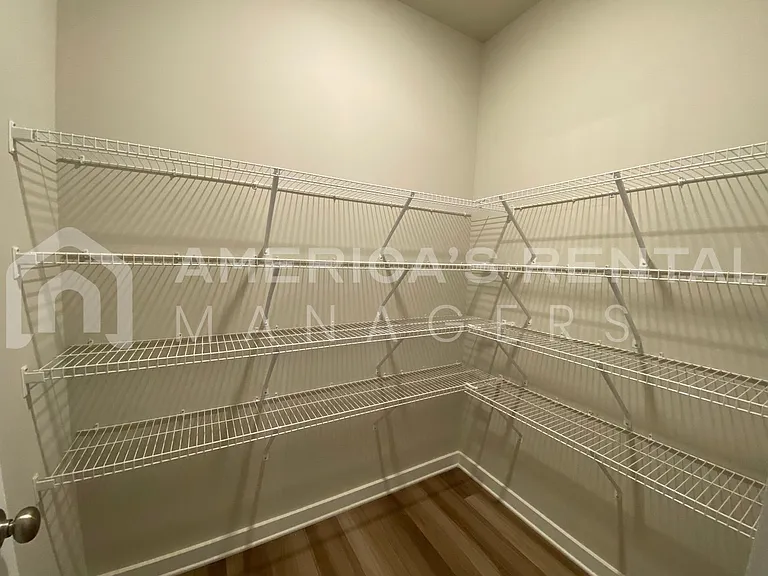 285 Avalon Way — Photo 7