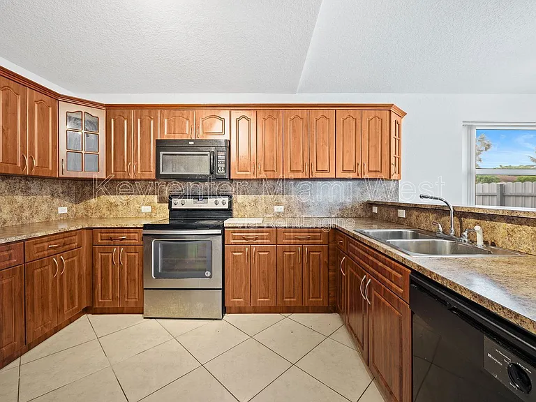 14290 SW 287th St — Photo 8