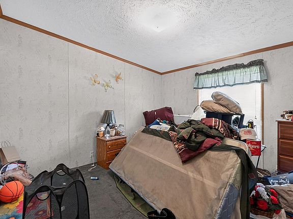 5th image of 406 Hancock Ave