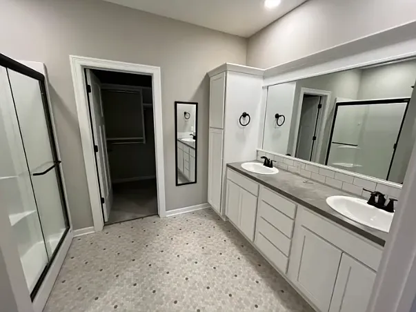 868 N Cloverleaf St — Photo 3