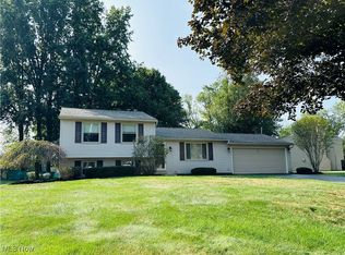 8034 Castlerock Dr NE, Warren, OH