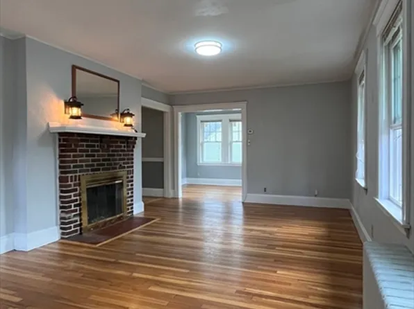 60-62 Cloverdale Rd, Newton Highlands, MA 02461