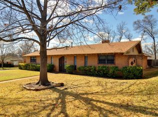 3824 Sunnydale Dr, Benbrook, TX 76116