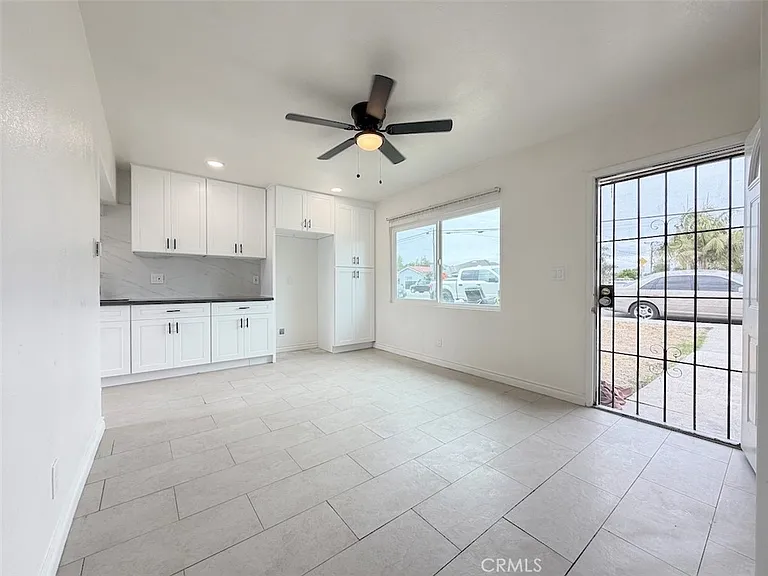 3820 W Valencia Dr — Photo 4