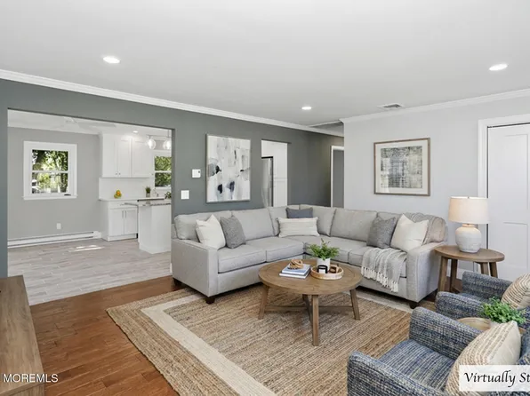 80 Brakenbury Drive, Toms River, NJ 08757