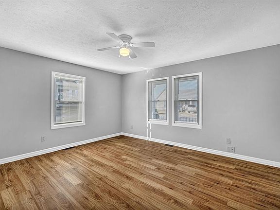 3rd image of 416 E 20th St