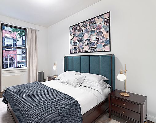 1st image of 202 6th Ave #6R