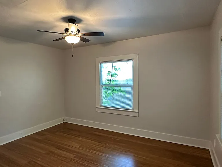 4937 S Corbett Ave — Photo 12