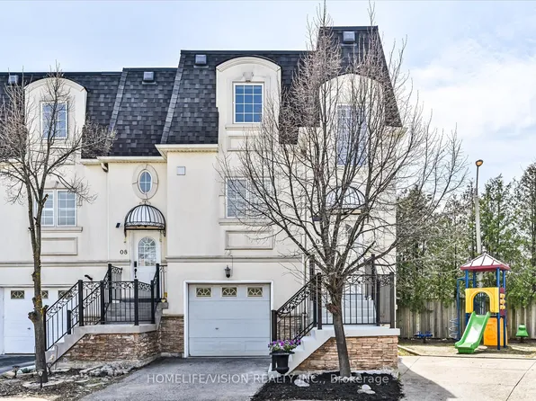 215 16th Ave #7, Richmond Hill, ON L4C 0T8