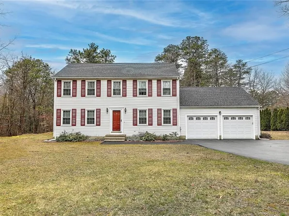 4 Marszalkowski St, Blackstone, MA 01504