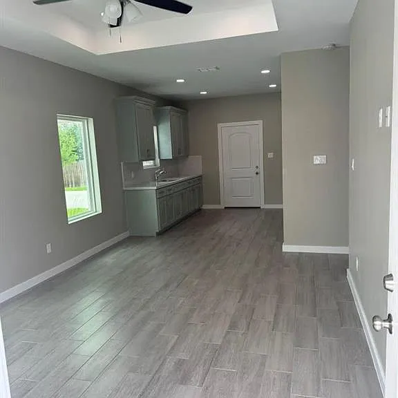 5609 Nightingale Ave #2 — Photo 4
